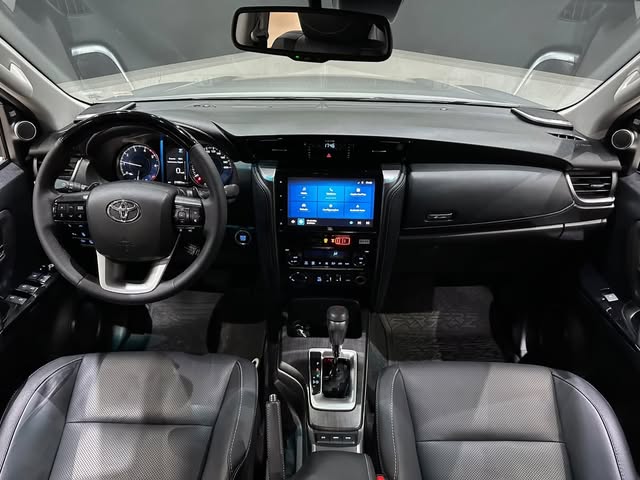 TOYOTA HILUX SW4 SRX - Imagem 6
