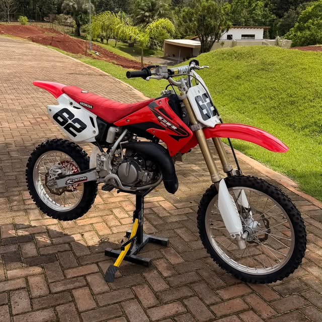 HONDA CR 85 R - Imagem 6