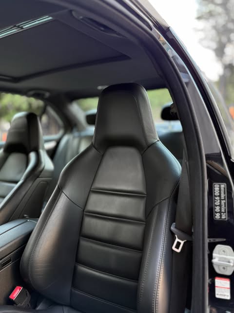 MERCEDES-BENZ C 63 AMG - Imagem 10
