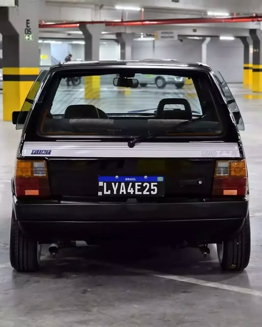 FIAT UNO 1.6R - Imagem 11