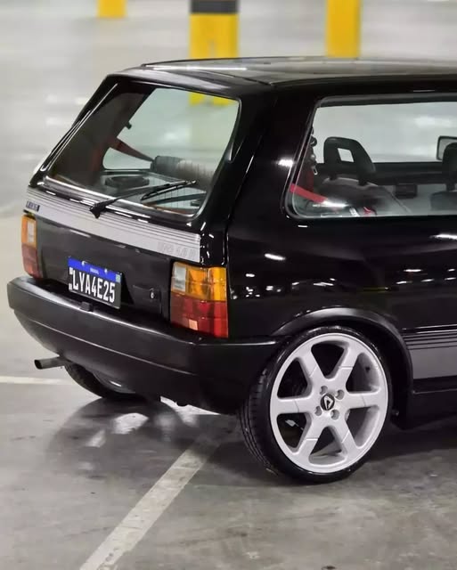 FIAT UNO 1.6R - Imagem 12