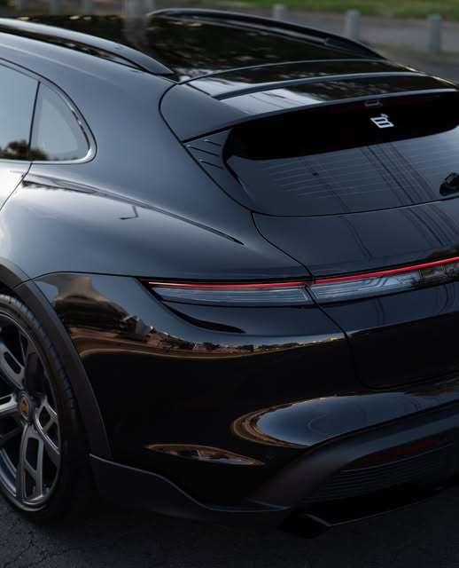 PORSCHE TAYCAN 4S CROSS TURISMO - Imagem 6