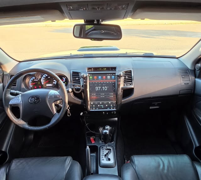 TOYOTA HILUX SW4 SRV - Imagem 11