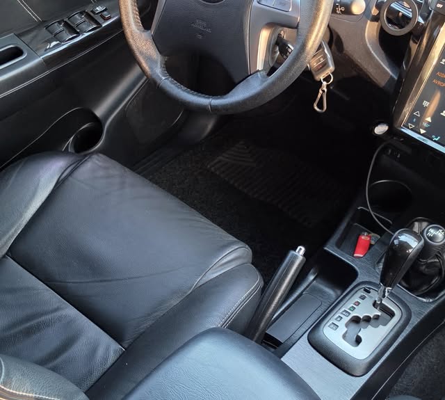 TOYOTA HILUX SW4 SRV - Imagem 15