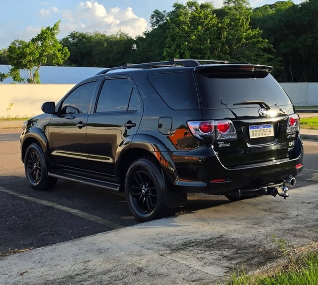 TOYOTA HILUX SW4 SRV - Imagem 7