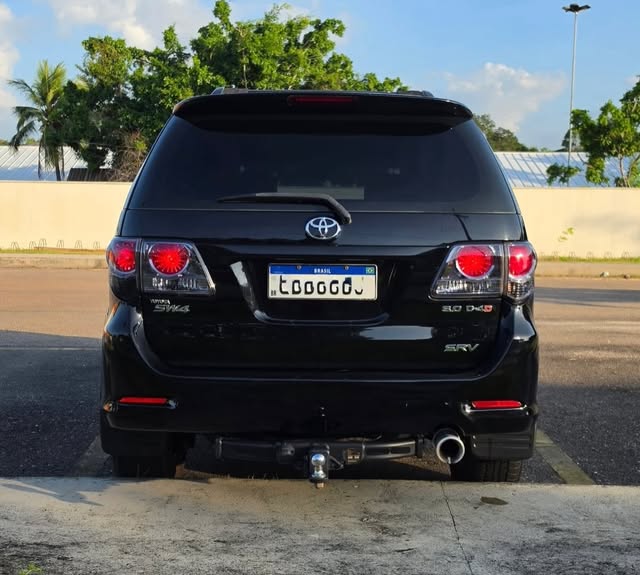 TOYOTA HILUX SW4 SRV - Imagem 9