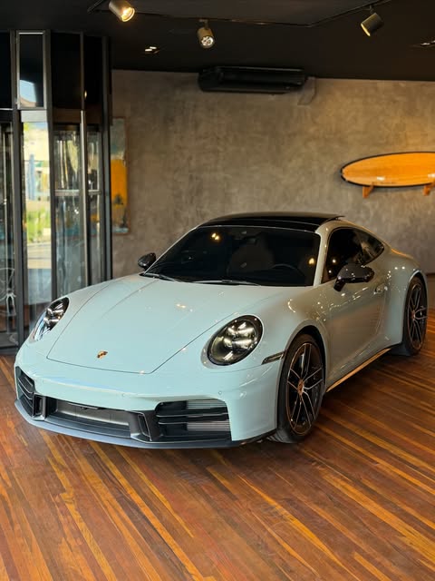 PORSCHE 911 CARRERA 992.2 - Imagem 1