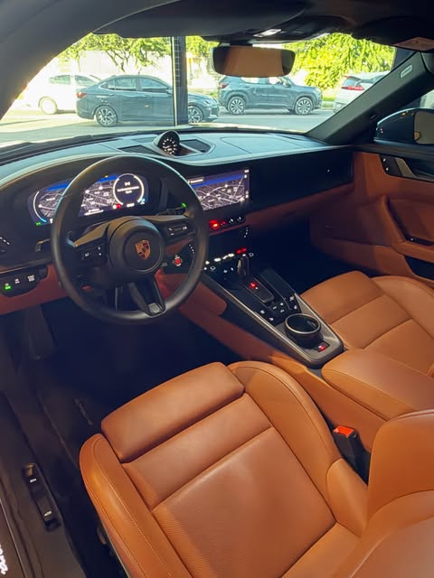 PORSCHE 911 CARRERA 992.2 - Imagem 12