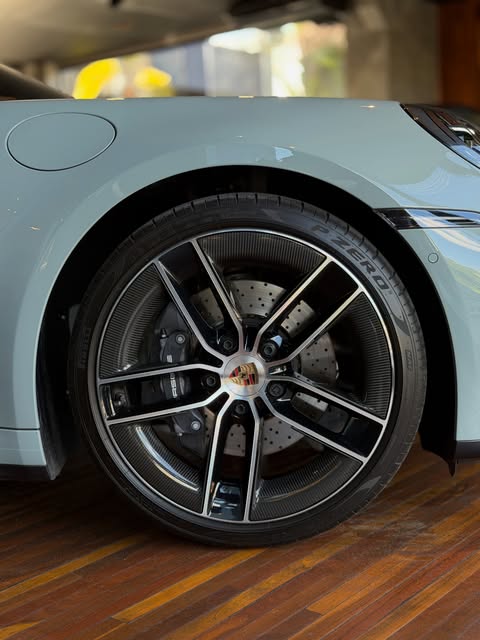 PORSCHE 911 CARRERA 992.2 - Imagem 4