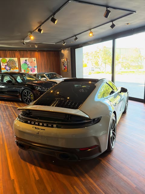 PORSCHE 911 CARRERA 992.2 - Imagem 5
