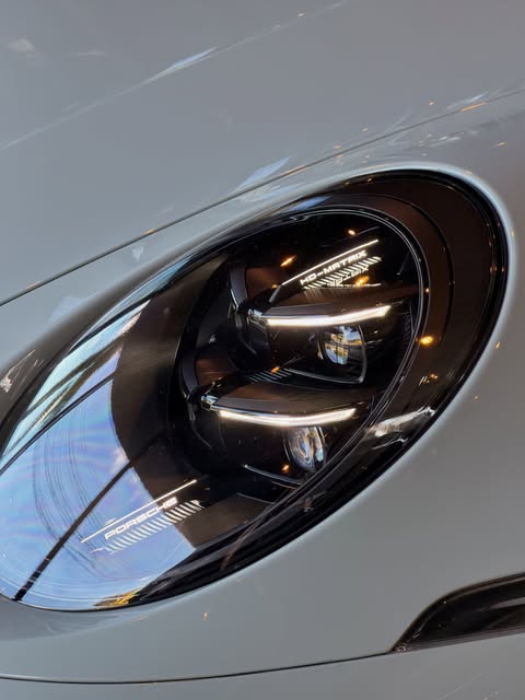 PORSCHE 911 CARRERA 992.2 - Imagem 7