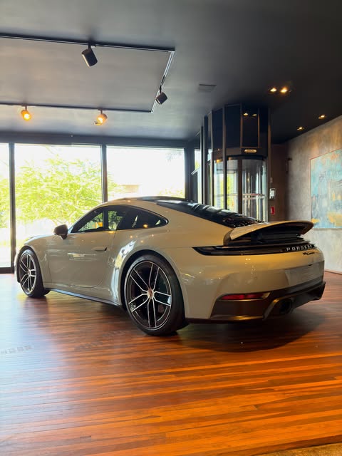 PORSCHE 911 CARRERA 992.2 - Imagem 8