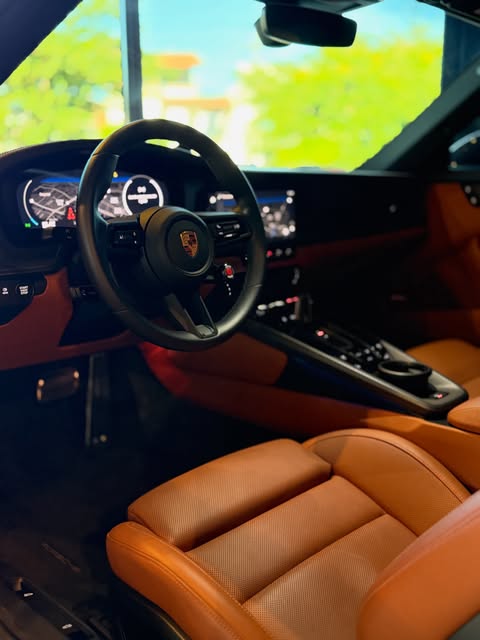 PORSCHE 911 CARRERA 992.2 - Imagem 10