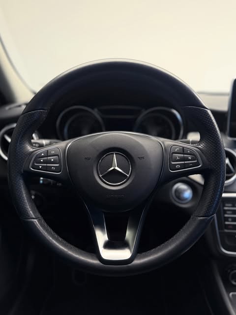 MERCEDES-BENZ GLA - Imagem 8