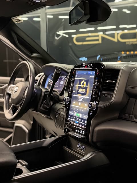 RAM 2500 NIGHT EDITION - Imagem 8
