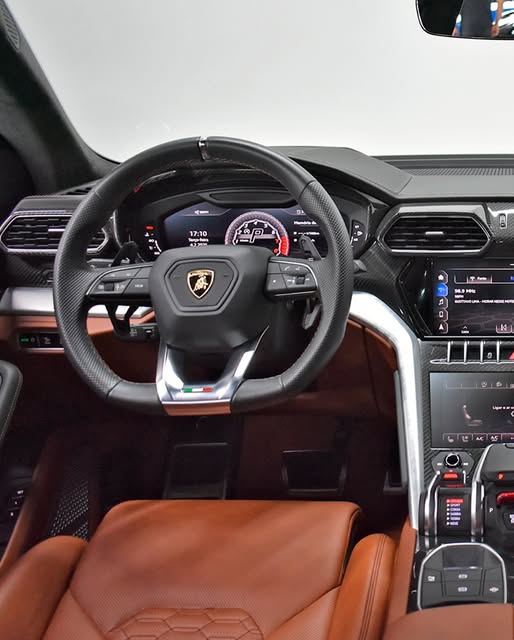 LAMBORGHINI URUS - Imagem 4