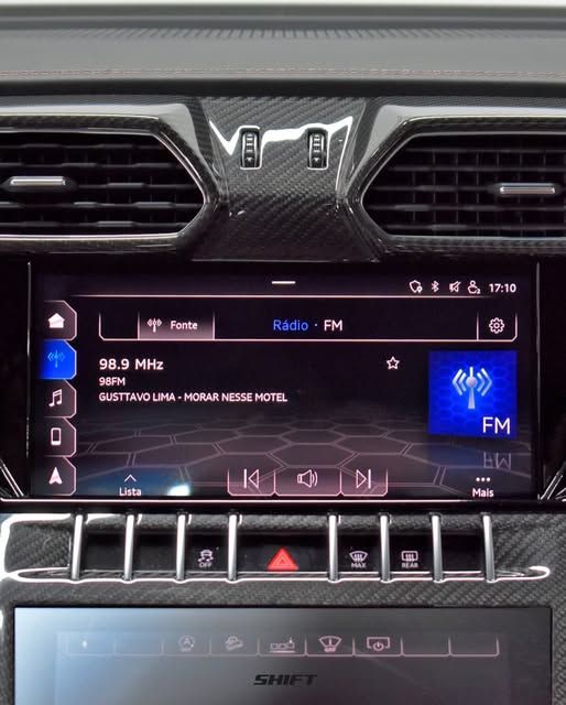 LAMBORGHINI URUS - Imagem 8