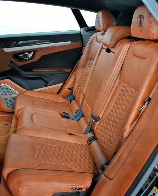 LAMBORGHINI URUS - Imagem 10