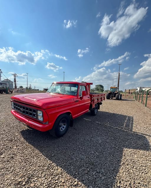 FORD F-1000 - Imagem 1