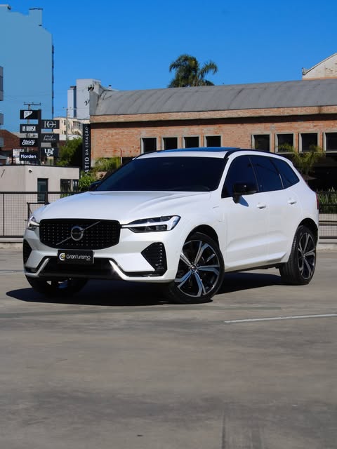 VOLVO XC60 R-DESIGN - Imagem 1