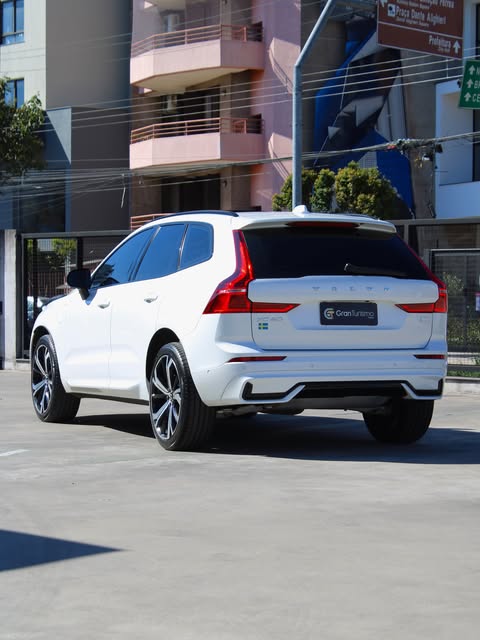 VOLVO XC60 R-DESIGN - Imagem 3