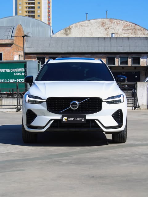VOLVO XC60 R-DESIGN - Imagem 4
