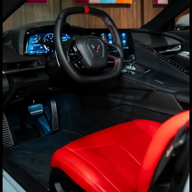 CHEVROLET CORVETTE 1LT STINGRAY - Imagem 11