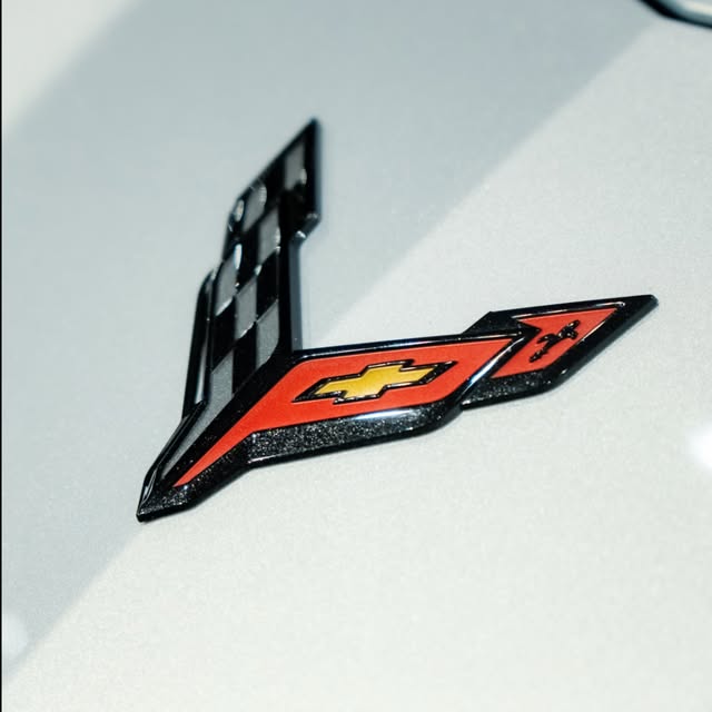 CHEVROLET CORVETTE 1LT STINGRAY - Imagem 16