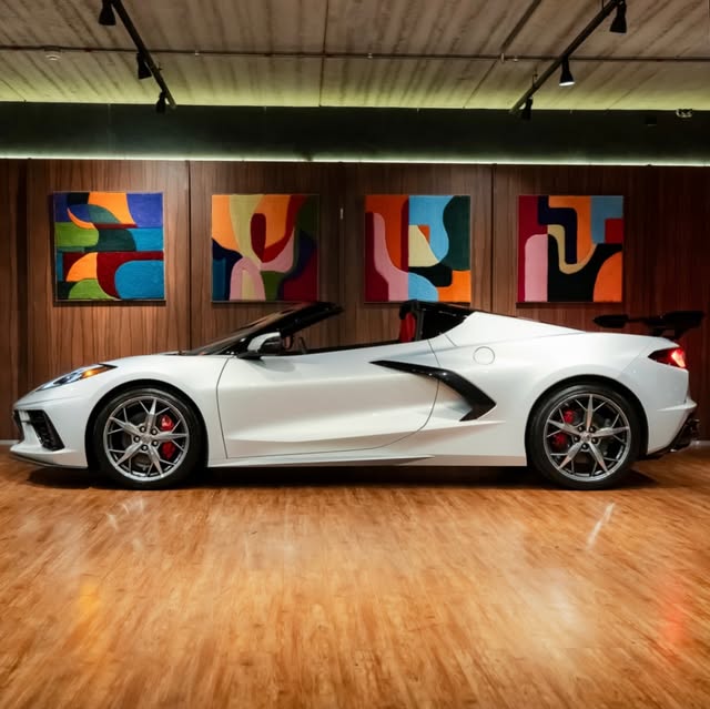 CHEVROLET CORVETTE 1LT STINGRAY - Imagem 8
