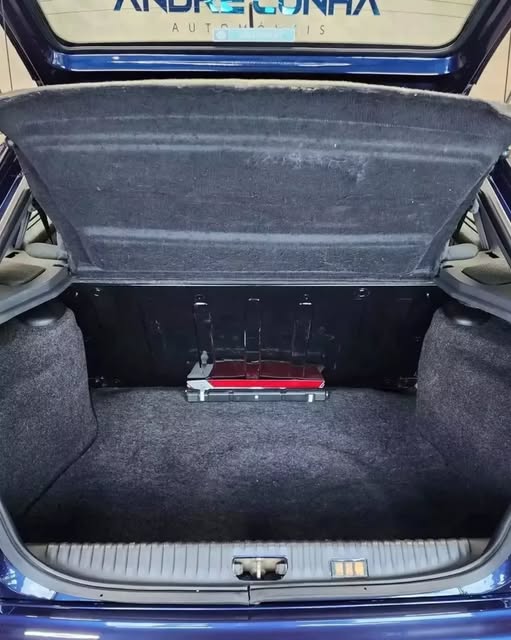 VOLKSWAGEN POINTER GTI - Imagem 16