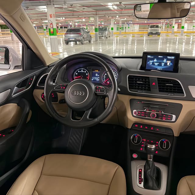 AUDI Q3 AMBIENTE PLUS - Imagem 8