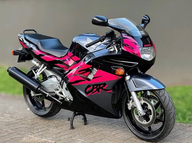 HONDA CBR 600F - Imagem 2