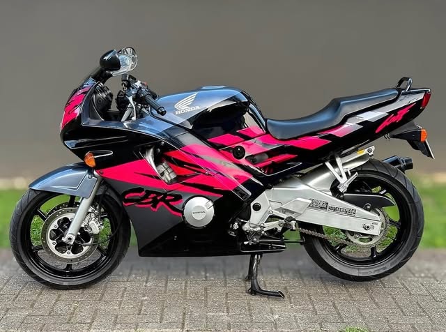 HONDA CBR 600F - Imagem 3