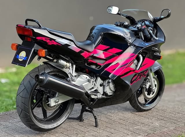 HONDA CBR 600F - Imagem 5