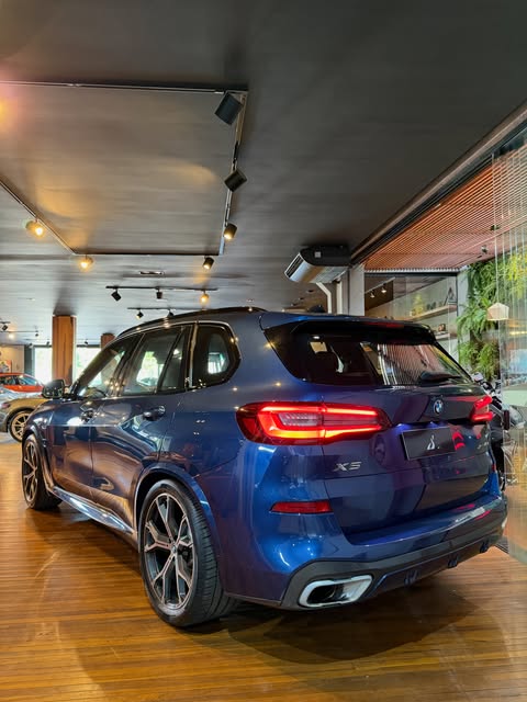 BMW X5 XDRIVE 45E - Imagem 18