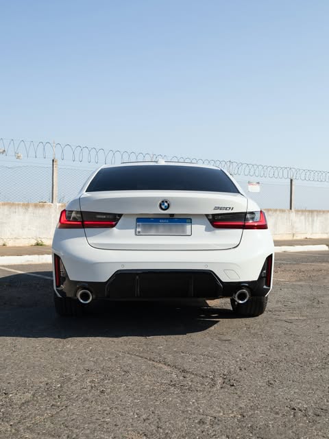BMW 320I M SPORT - Imagem 6