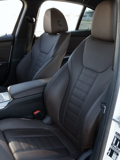 BMW 320I M SPORT - Imagem 7
