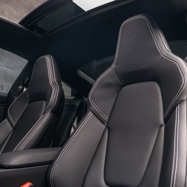 PORSCHE 911 CARRERA GTS T-HYBRID - Imagem 10