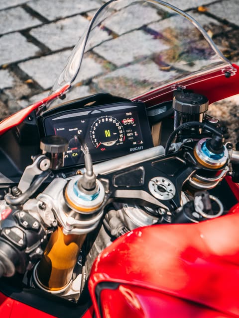 DUCATI PANIGALE V4 S - Imagem 6