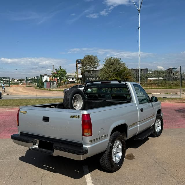CHEVROLET SILVERADO - Imagem 4