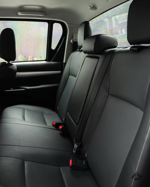 TOYOTA HILUX - Imagem 9