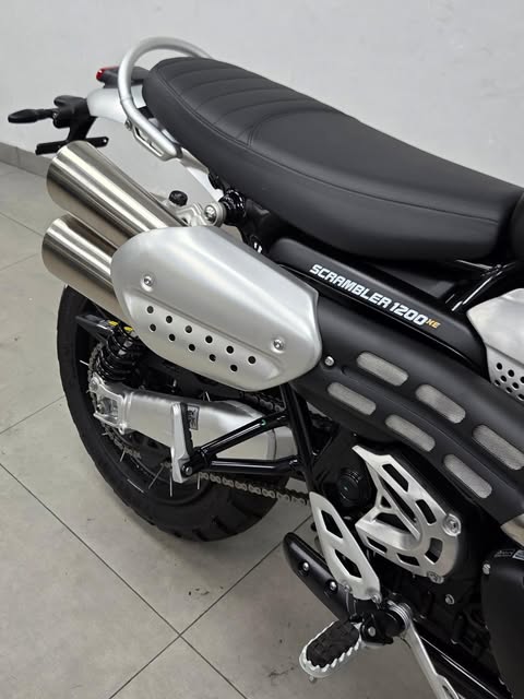 TRIUMPH SCRAMBLER 1200XE - Imagem 8