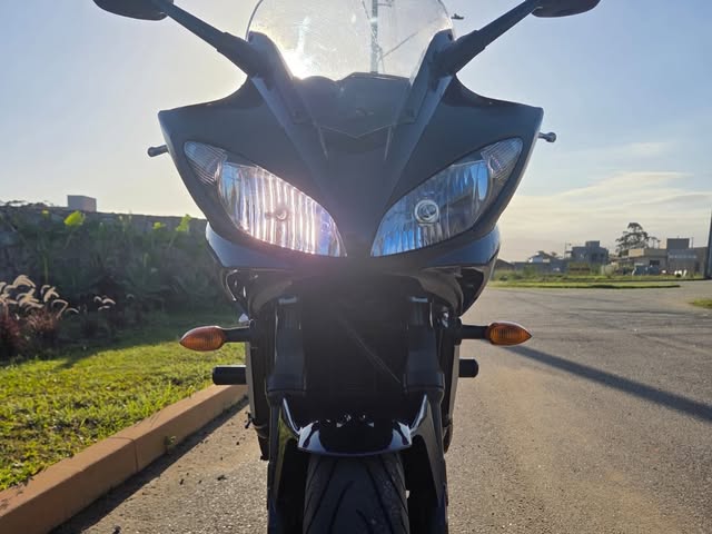 YAMAHA FAZER - Imagem 8