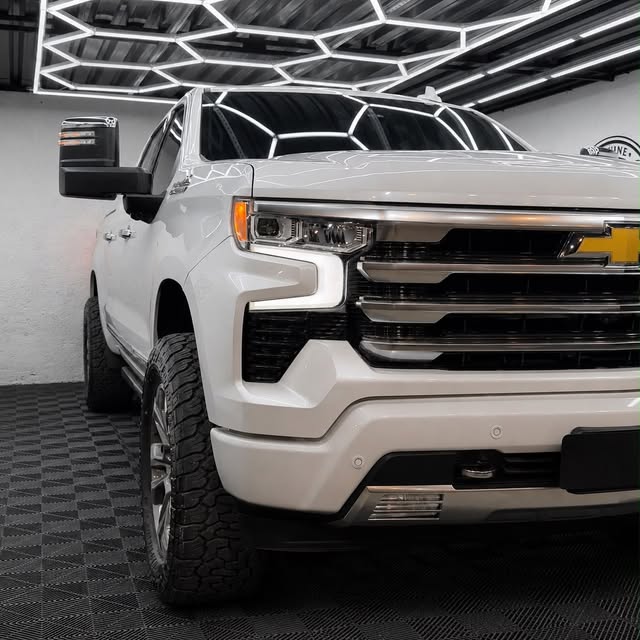 CHEVROLET SILVERADO HIGH COUNTRY - Imagem 3
