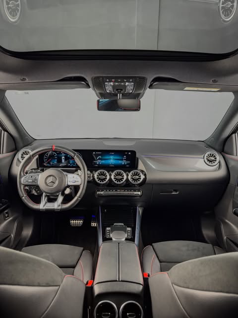 MERCEDES-BENZ GLA AMG GLA 35 4MATIC - Imagem 7