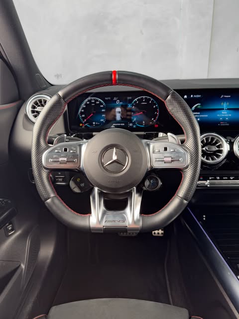 MERCEDES-BENZ GLA AMG GLA 35 4MATIC - Imagem 8