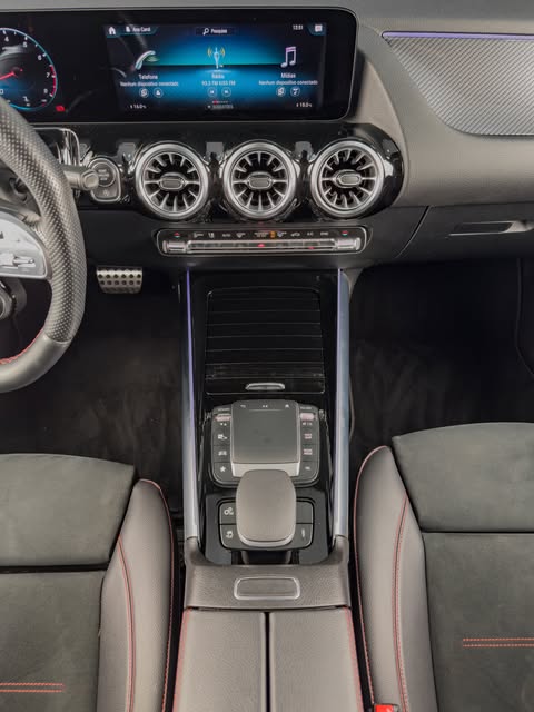 MERCEDES-BENZ GLA AMG GLA 35 4MATIC - Imagem 9