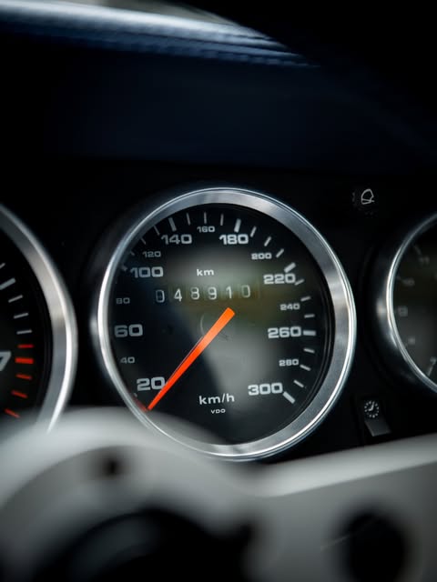 PORSCHE 911 CARRERA - Imagem 14