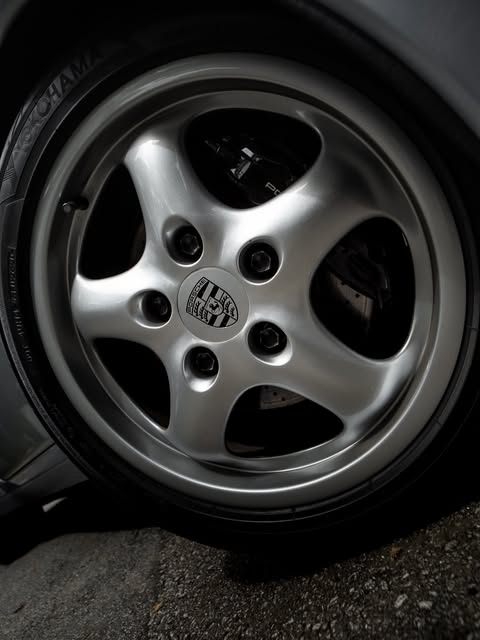 PORSCHE 911 CARRERA - Imagem 9