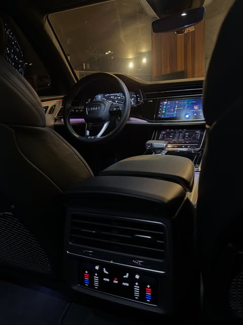 AUDI Q8 QUATTRO PERFORMANCE BLACK S-LINE - Imagem 15